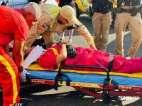 Acidente entre carro e moto deixa vítima ferida na rotatória da Av. Costa e Silva