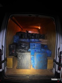 PF e PM apreendem cigarros contrabandeados após fuga em Itaipulândia