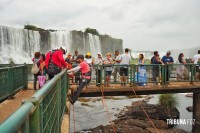 383 Kg de moedas lançadas por visitantes são retiradas das Cataratas do Iguaçu