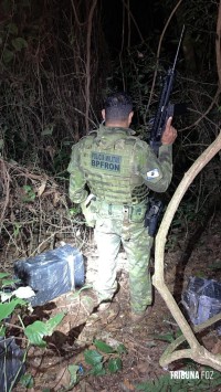 Policia Federal e PM apreendem 151,8 Kg de maconha na barranca do Rio Paraná em Foz do Iguaçu