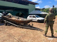 BPFRON apreende embarcação, veículo e carga de cigarros em Santa Helena