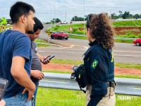 Acidente grave na BR-277: Tênis do motociclista fica preso no para-choque de carreta após colisão e motociclista é socorrido pelo Siate na BR-277