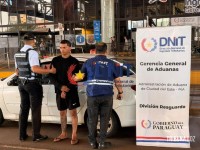 Condutor é preso na aduana paraguaia na Ponte da Amizade com carro roubado na argentina 