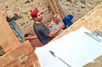 Um operário da construção civil de 74 anos fica ferido após cair de uma altura de três metros em escola