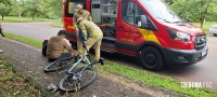 Ciclista é socorrido pelo Siate após queda na rotatória da Av. Safira em Foz do Iguaçu