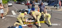 Siate socorre duas vítimas após colisão entre moto e carro no centro de Foz do Iguaçu