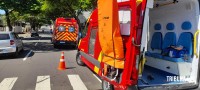 Siate socorre duas vítimas após colisão entre moto e carro no centro de Foz do Iguaçu