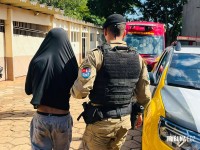 Assalto na BR-277 termina com colisão, suspeito preso e arma apreendida em Foz do Iguaçu