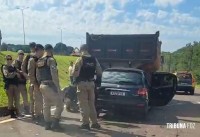 Assalto na BR-277 termina com colisão, suspeito preso e arma apreendida em Foz do Iguaçu
