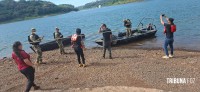Marinha do Paraguai resgata corpo que flutuava no Rio Paraná