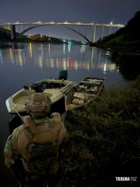 Policia Federal e Policia Militar apreendem 655 Kg de maconha no Rio Paraná em Foz do Iguaçu