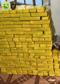 BPFRON e Polícia Federal apreendem mais de 340 Kg de maconha em Foz do Iguaçu
