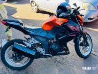 Mulher é atropelada por motocicleta e socorrida pelo Siate no Bairro Três Lagoa
