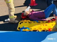 Mulher é atropelada por motocicleta e socorrida pelo Siate no Bairro Três Lagoa