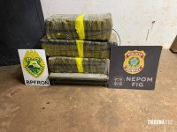PF e PM prendem dois homens com 53,8 Kg de maconha em Foz do Iguaçu