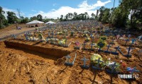 Negacionismo fez brasileiros "perderem" 3,4 anos de vida na pandemia