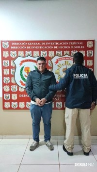 Policia Nacional do Paraguai prende duas pessoas com dois veículos roubados na barranca do Rio Paraná