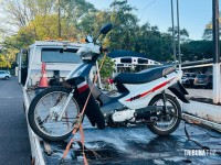 Guarda Municipal recupera motocicleta com alerta de furto e roubo e detém dois suspeitos em Foz do Iguaçu