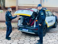Guarda Municipal recupera motocicleta com alerta de furto e roubo e detém dois suspeitos em Foz do Iguaçu