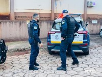 Guarda Municipal recupera motocicleta com alerta de furto e roubo e detém dois suspeitos em Foz do Iguaçu