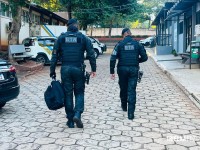 GTA da Guarda Municipal recupera táxi roubado após ação rápida em Foz do Iguaçu