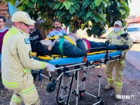 Homem é esfaqueado no peito e socorrido pelo Siate em estado grave no Conjunto Sol de Maio, em Foz do Iguaçu