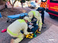 Homem é esfaqueado no peito e socorrido pelo Siate em estado grave no Conjunto Sol de Maio, em Foz do Iguaçu