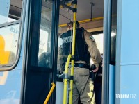 Denúncia de homens armados em ônibus de transporte coletivo mobiliza GM e PM na marginal da  BR-277 em Foz do Iguaçu