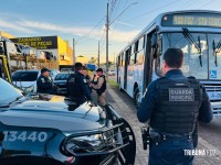 Denúncia de homens armados em ônibus de transporte coletivo mobiliza GM e PM na marginal da  BR-277 em Foz do Iguaçu