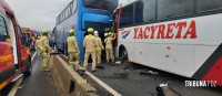 Engavetamento envolvendo cinco veículos deixou duas pessoas feridas na BR-277 em Foz do Iguaçu