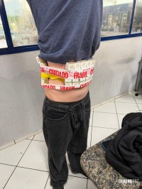 Receita Federal retém 800 ampolas de medicamentos emagrecedores com estudantes universitários de medicina