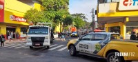 Condutora perde o controle e tomba o veículo na Av. Brasil em Foz do Iguaçu