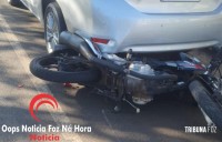 Motociclista fica ferido após atropelar cachorro e colidir contra carro na região da Vila A