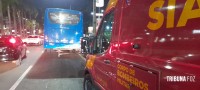 Condutor passa mal e provoca acidente no centro de Foz do Iguaçu