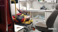 Motociclista é socorrido pelo Siate após colisão na Av. Morenitas 
