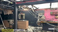 Fogo no cabaré: incêndio de grandes proporções destrói boate durante a madrugada em Santa Helena