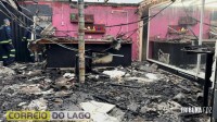 Fogo no cabaré: incêndio de grandes proporções destrói boate durante a madrugada em Santa Helena