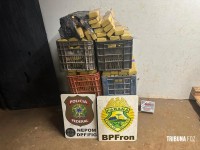 PF e PM prendem motorista com 300 Kg de maconha na Vila Yolanda em Foz do Iguaçu