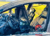 Carro é destruído por incêndio no Bairro Parque Pilar Campestre