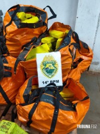 PM apreende 251 quilos de maconha após localizar veículo abandonado em Foz do Iguaçu