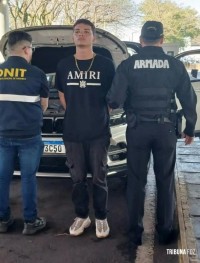 Caminhonete de luxo roubada no Brasil é recuperada e condutor brasileiro é preso no lado paraguaio da Ponte da Amizade