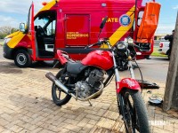Motociclista fica ferido após acidente com caminhão na marginal da BR-277