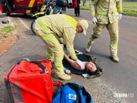 Motociclista fica ferido após acidente com caminhão na marginal da BR-277