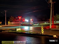 Motociclista passa reto em trevo, quebra placa e mobiliza equipes do SAMU em Santa Helena
