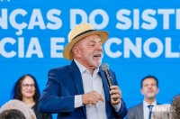Lula reage a missão dos EUA e diz que Brasil não vai aceitar interfência nas eleições