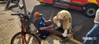 Idosa de 70 anos é socorrida pelo Siate após queda de bicicleta no Porto Meira
