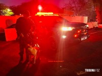 População ajuda PM e arma é encontrada escondida em meio a entulho em Foz do Iguaçu