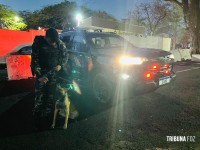 População ajuda PM e arma é encontrada escondida em meio a entulho em Foz do Iguaçu