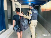 Passageira morde motorista, saca faca e causa confusão dentro de ônibus do transporte coletivo em Foz do Iguaçu