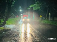 Motociclista é encontrado duas quadras após acidente e pede socorro em Foz do Iguaçu
